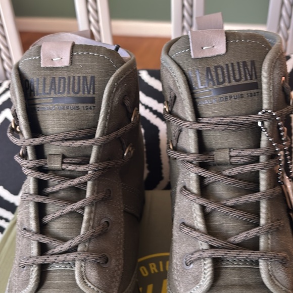 NIB men Sz 8 Palladium  from business to casual lace up olive night canvas boots - Picture 9 of 11